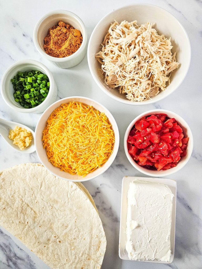 Chicken enchilada pinwheels ingredients.