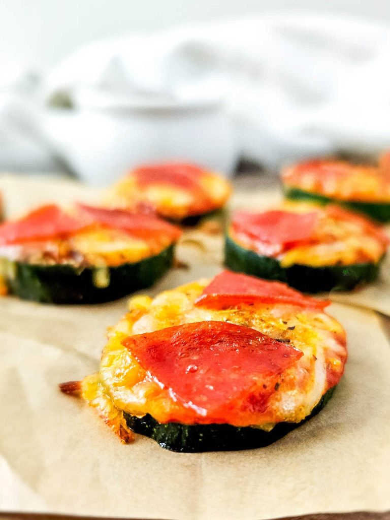 Zucchini pizza bites