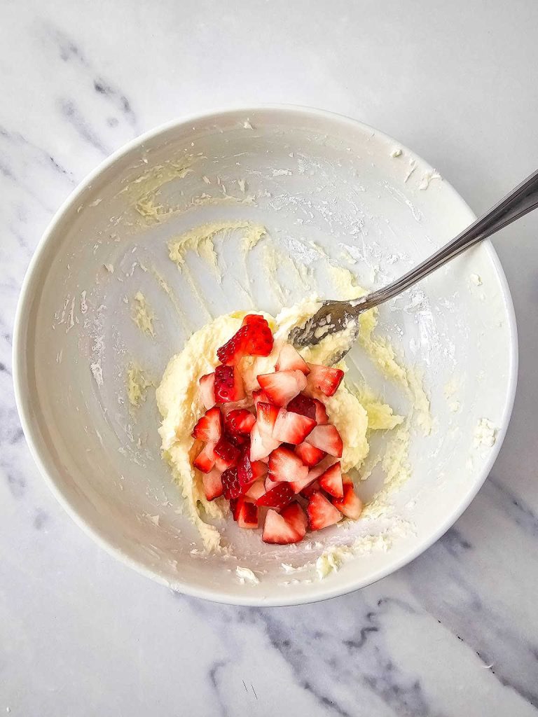 Air fryer strawberry cheesecake rollups process 2.