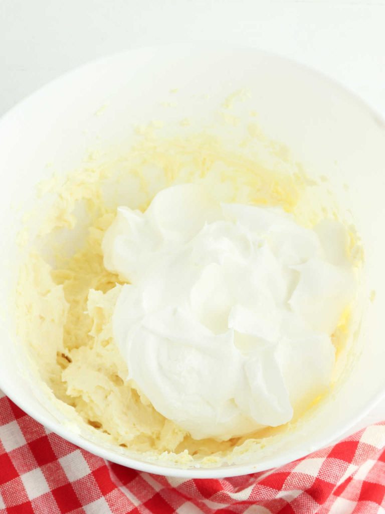 Berry cheesecake fluff process 2