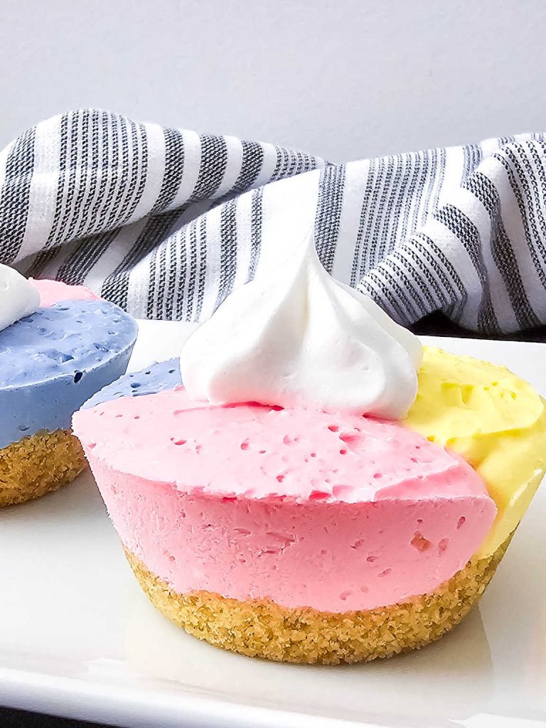 Unicorn cheesecake bites
