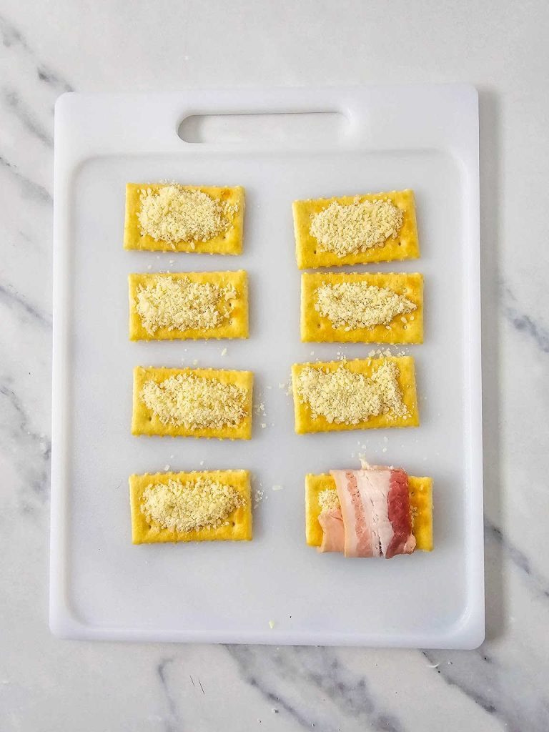 Bacon wrapped crackers process 4