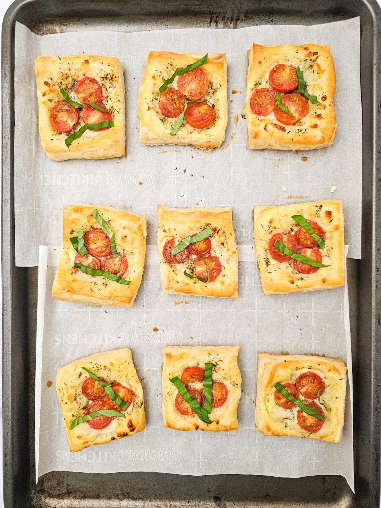 Puff pastry tomato tarts process 9