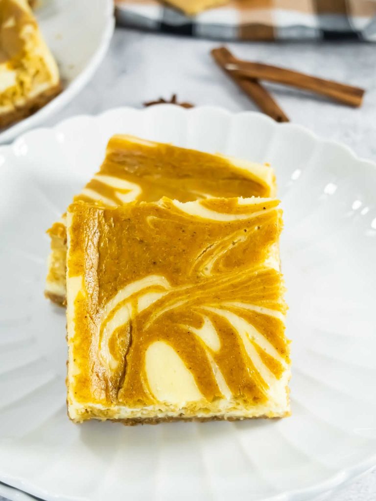 Pumpkin cheesecake bars