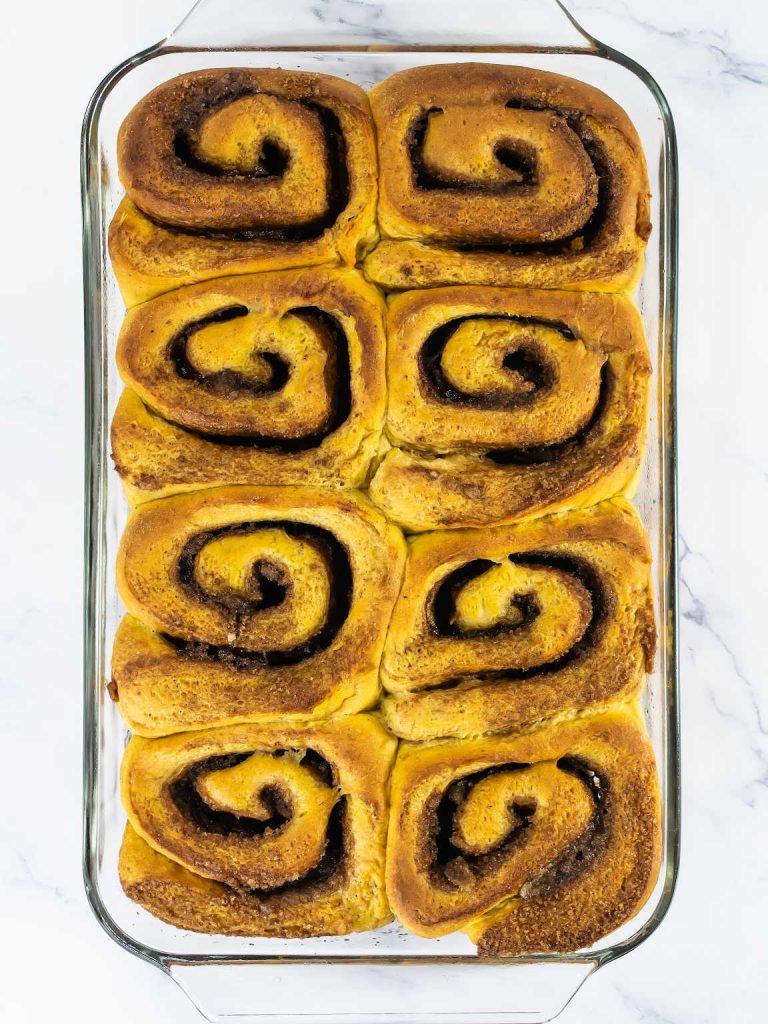 Pumpkin cinnamon rolls process 15