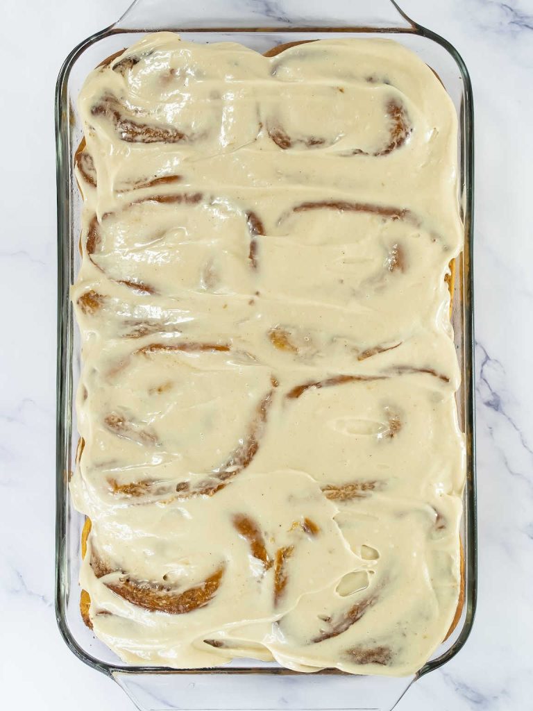 Pumpkin cinnamon rolls process 18