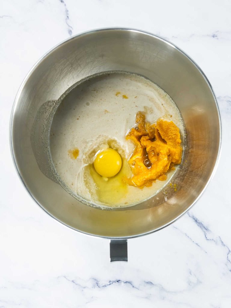 Pumpkin cinnamon rolls process 2