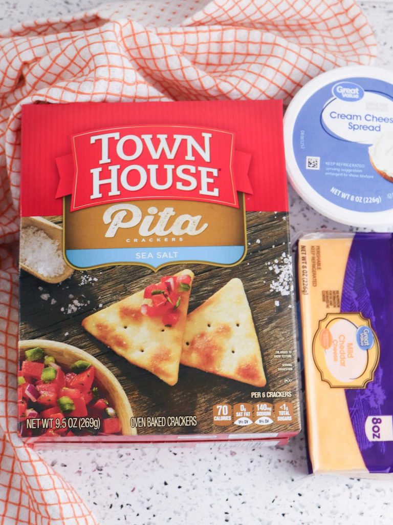 Pumpkin pie cheese and crackers ingredients