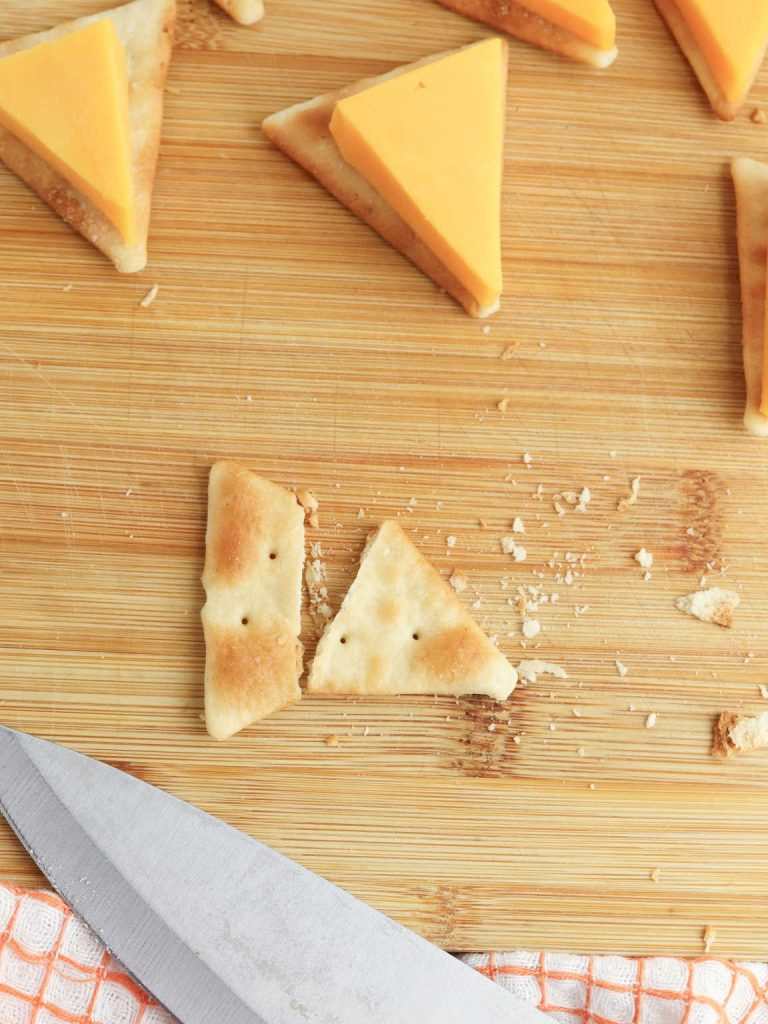 Pumpkin pie cheese and crackers process 4