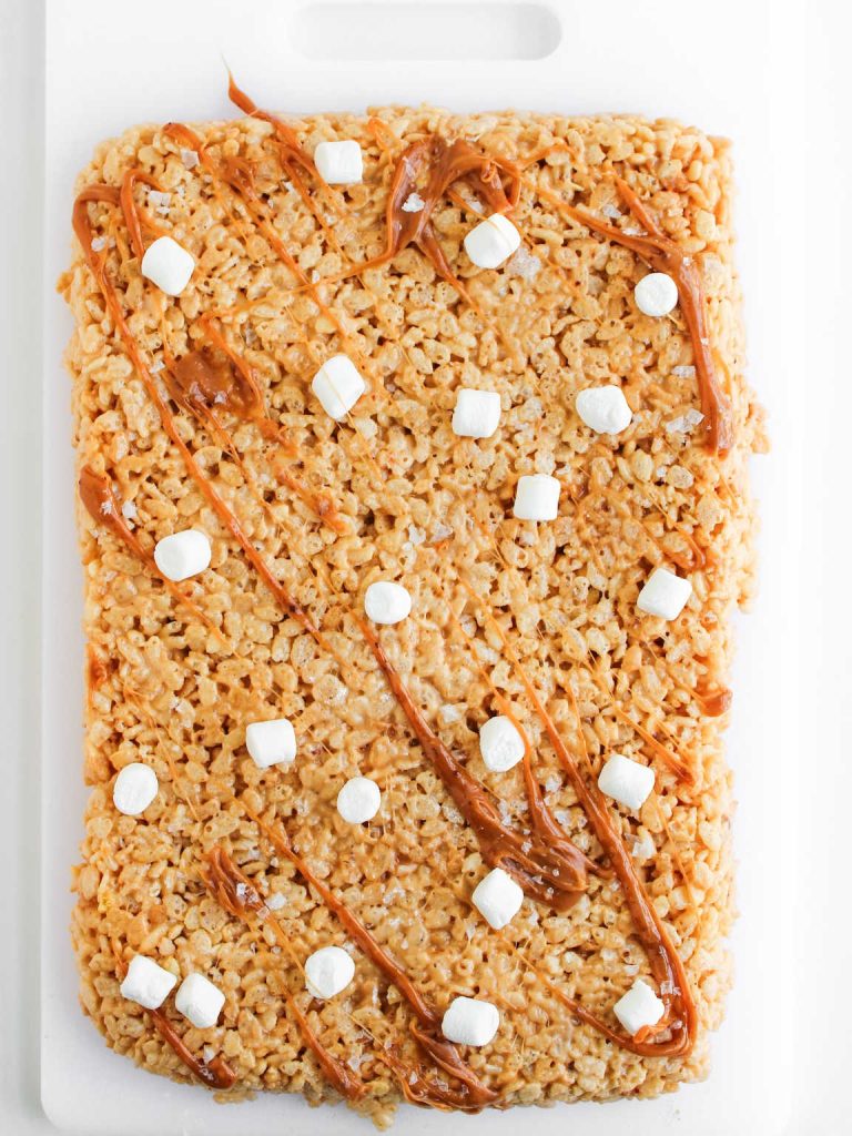 Salted caramel rice krispie treats process 9