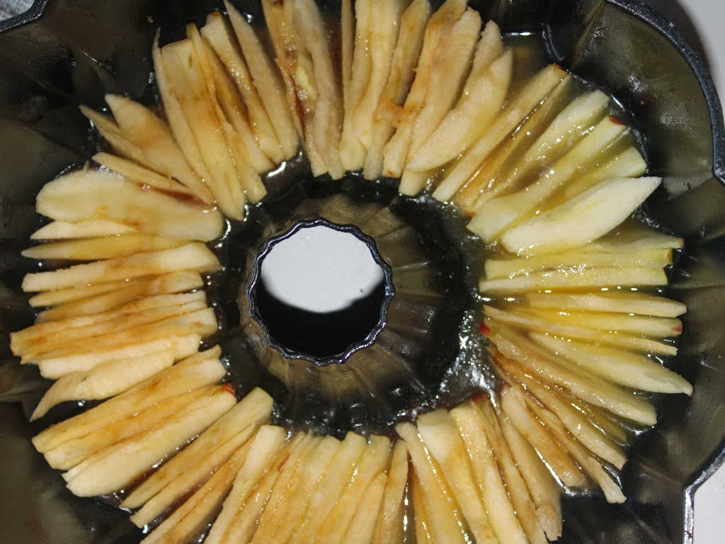 Caramel apple upside down bundt cake process 4