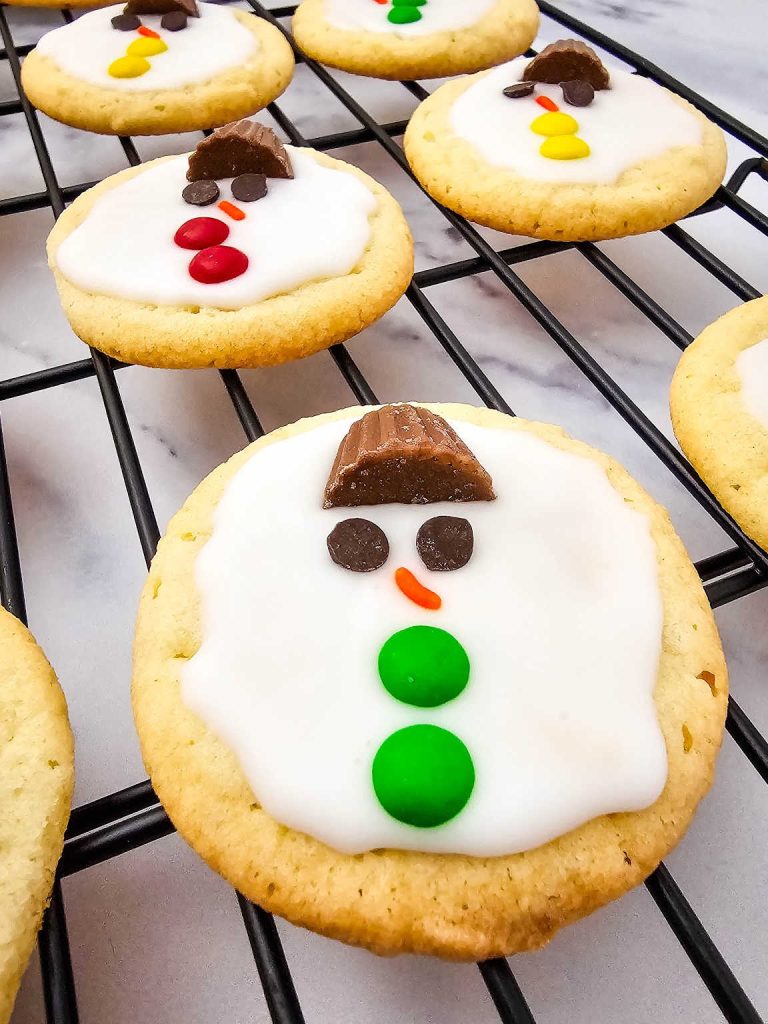 Melted snowman sugar cookies