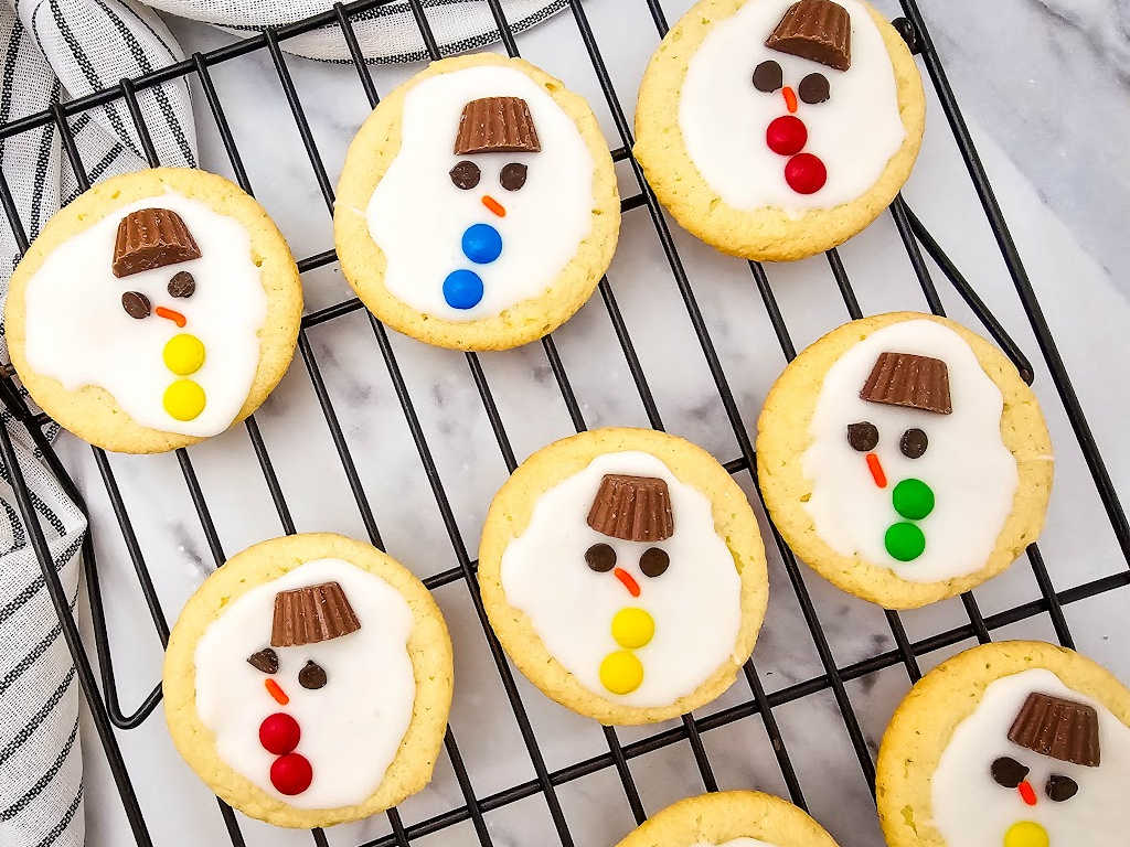 Melted Snowman Sugar Cookies - Easy Christmas Cookie Recipe