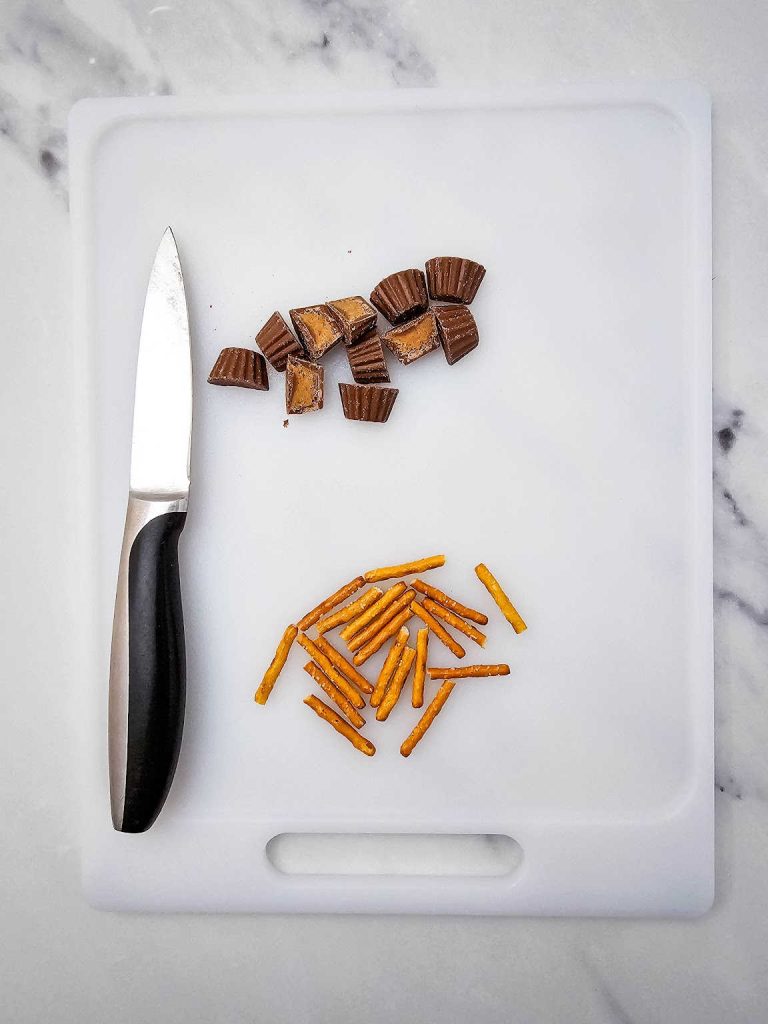 Snowman brownies process 3