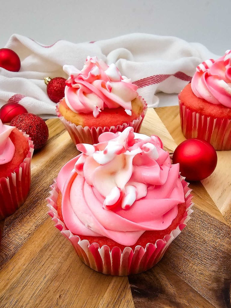 Candy cane swirl cupcakes