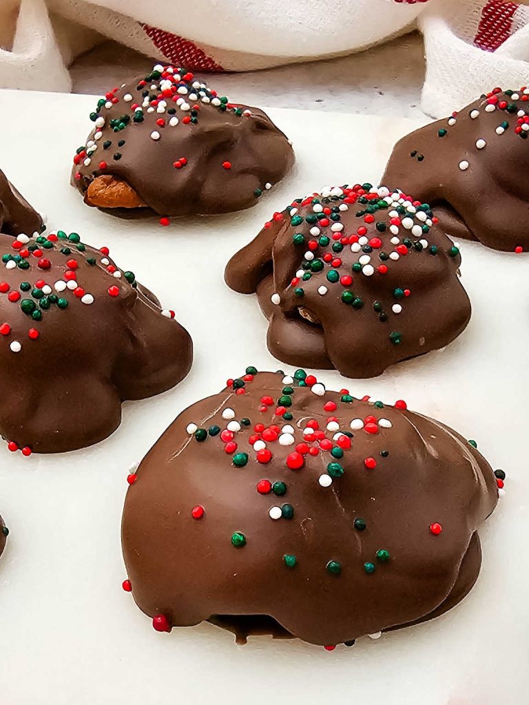 Christmas chocolate pecan turtle clusters
