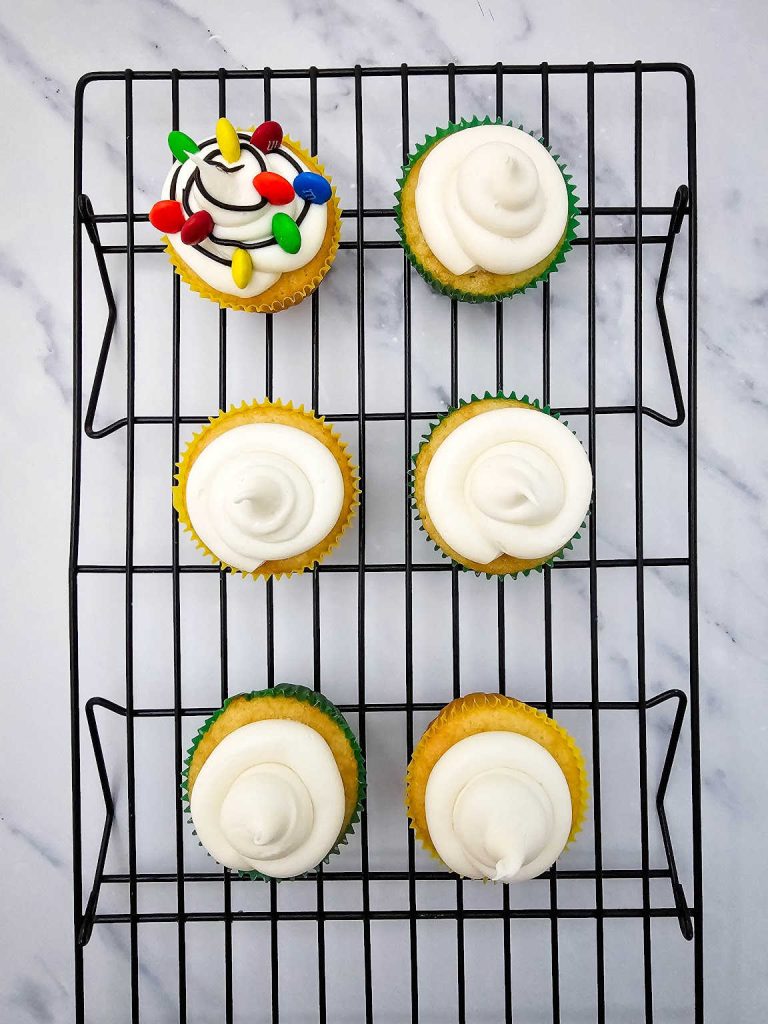 Christmas light cupcakes process 3