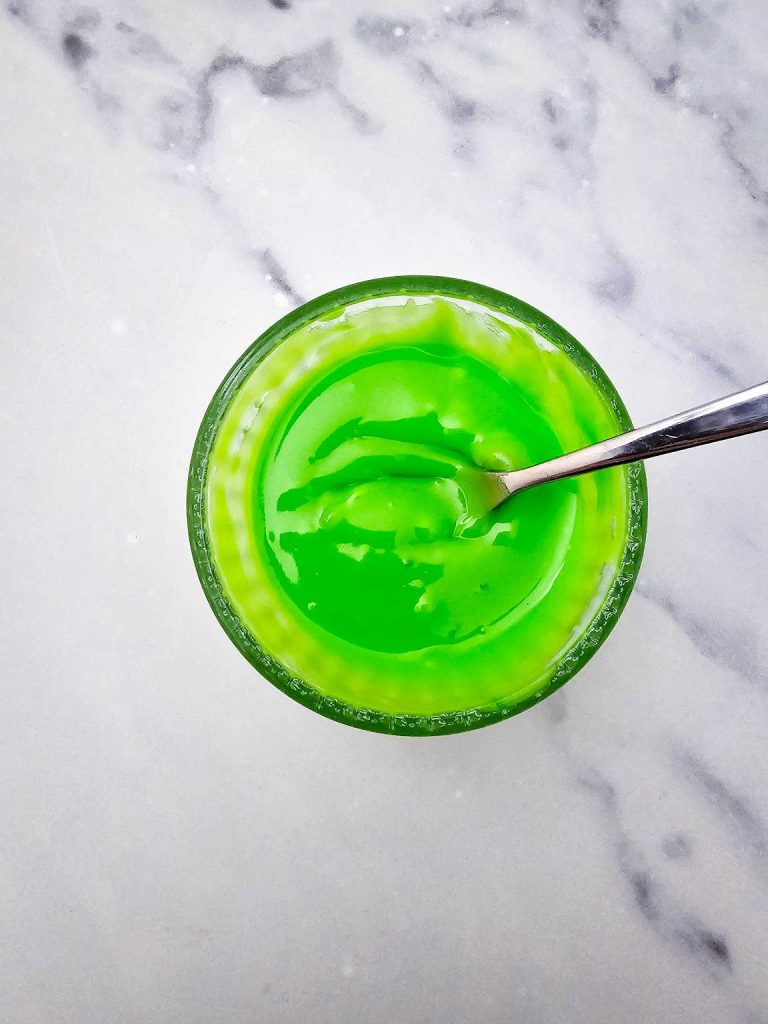 Christmas tree cinnamon rolls process 5