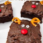 Reindeer brownies pin