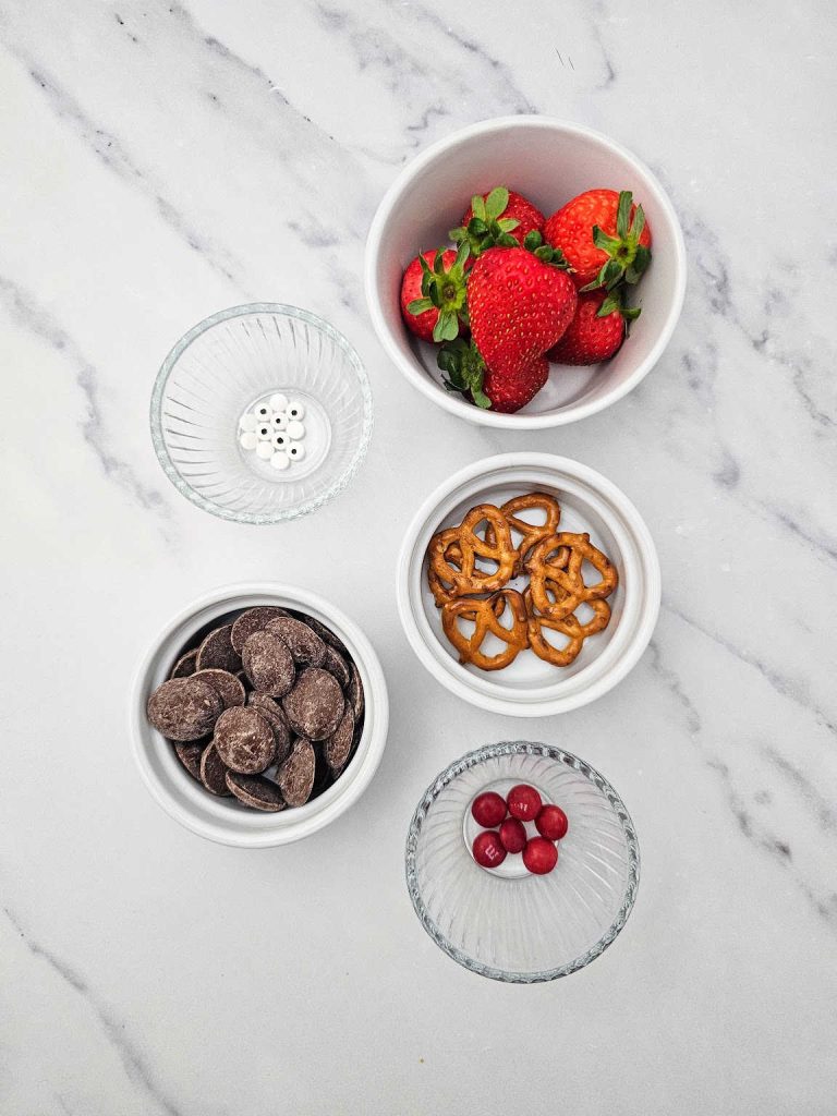 Reindeer strawberries ingredients