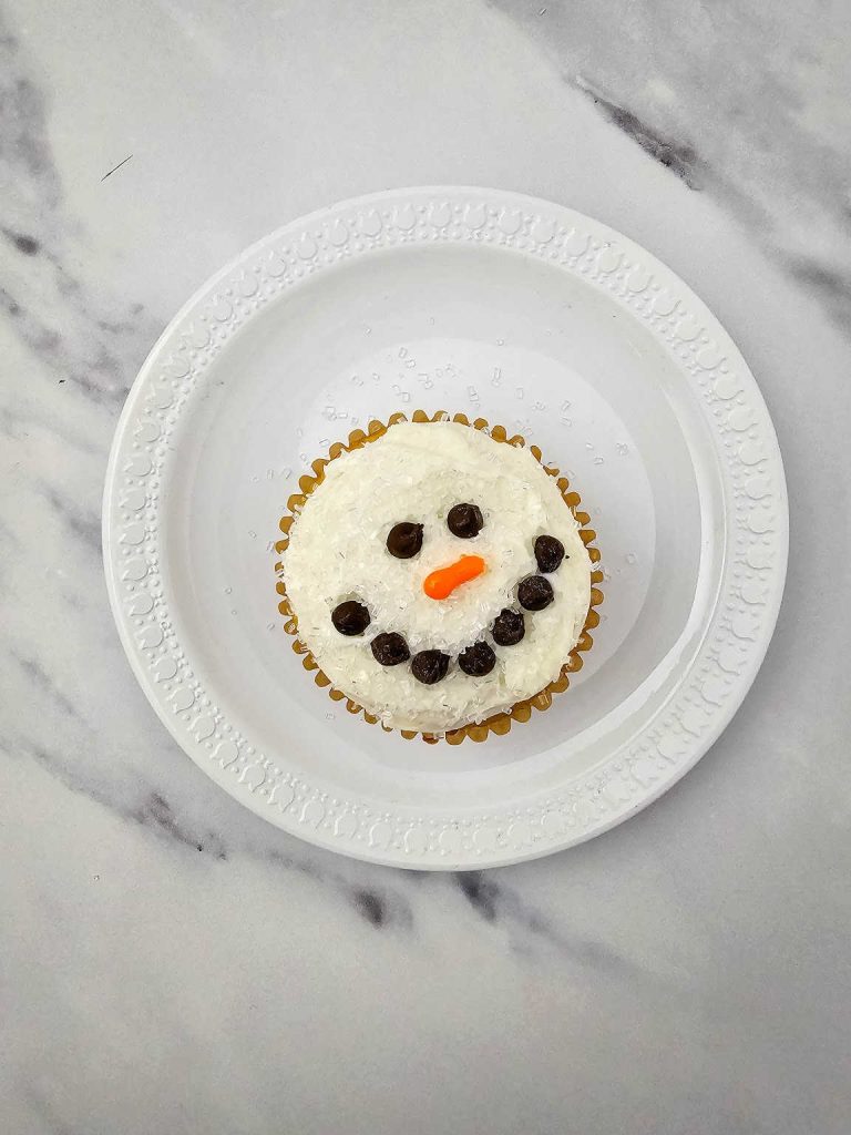 Snowman face cupcakes process 5