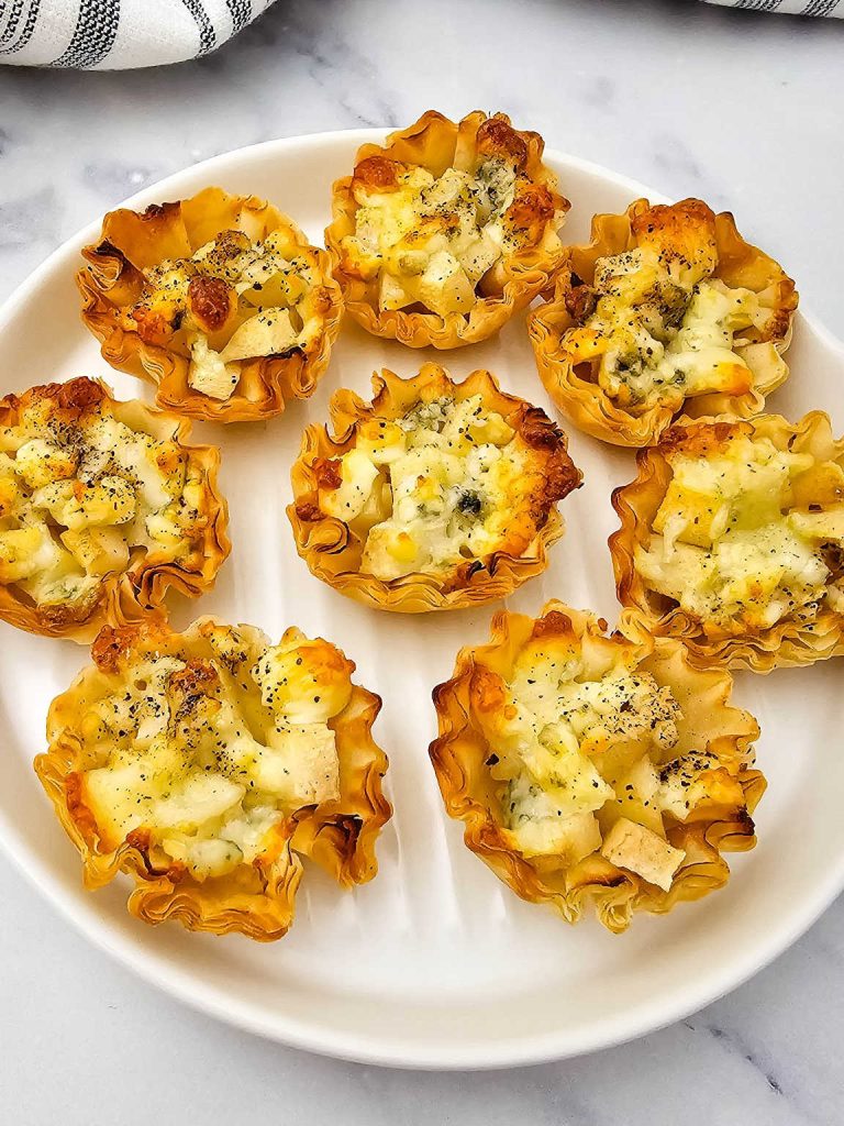 Blue cheese and pear tartlets