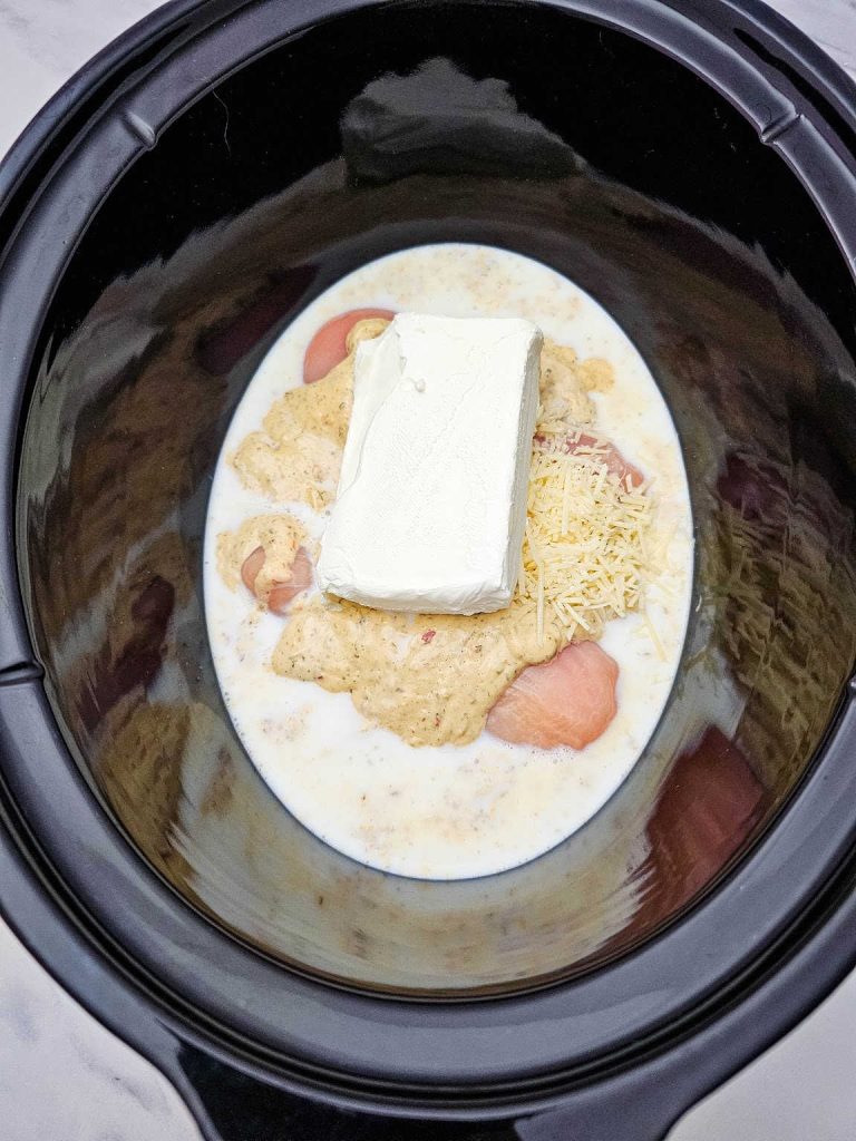 Crockpot garlic parmesan chicken pasta process 3