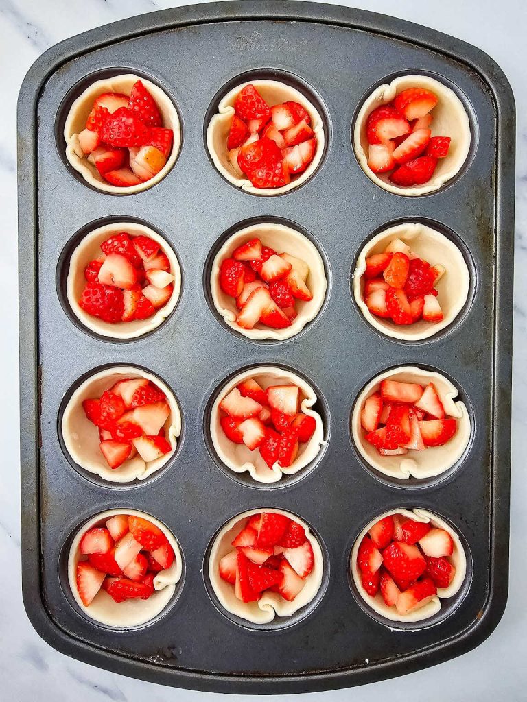 Mini strawberry pies process 6