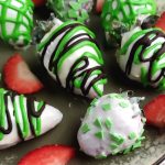 St Patrick’s Day chocolate covered strawberries