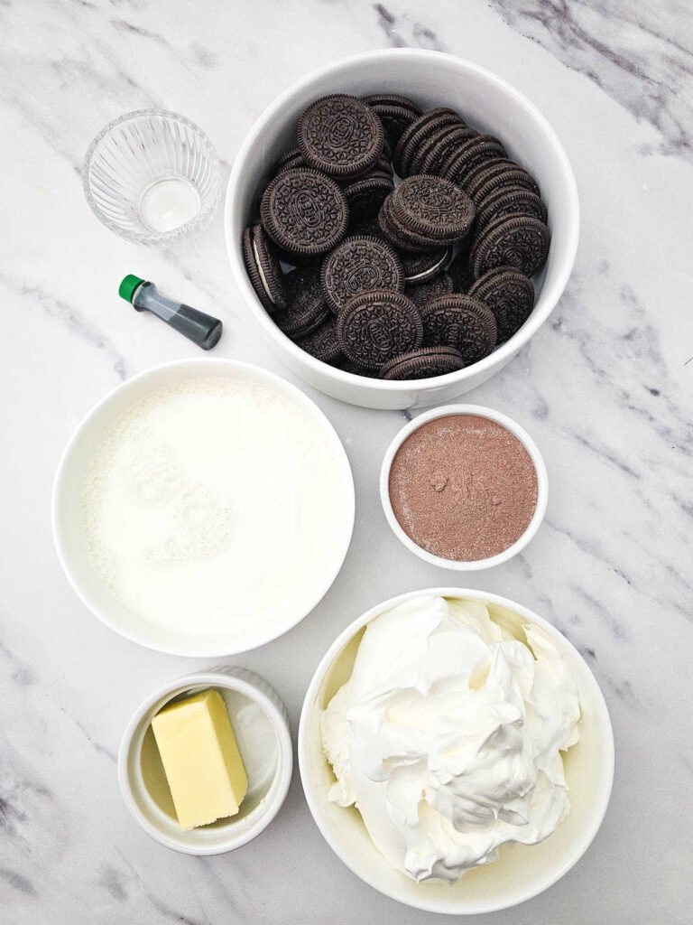 Chocolate Mint Oreo Pie ingredients