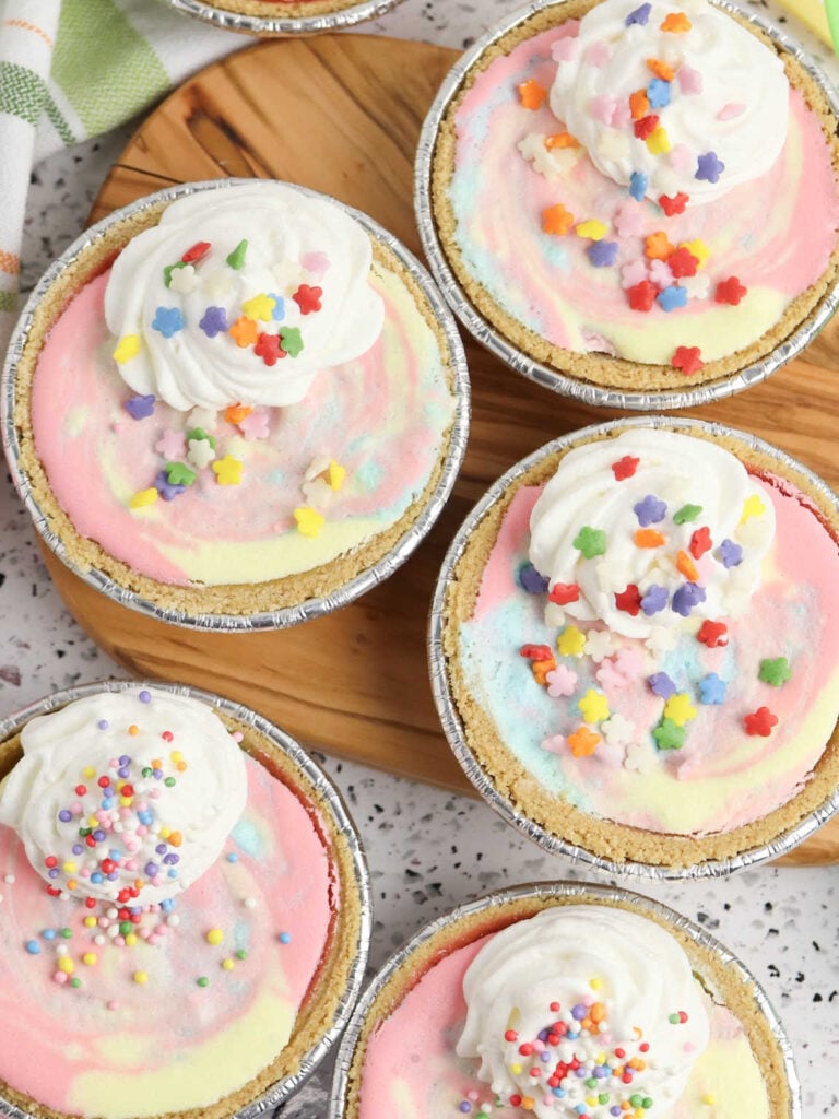 Pastel Mini Jello Pies