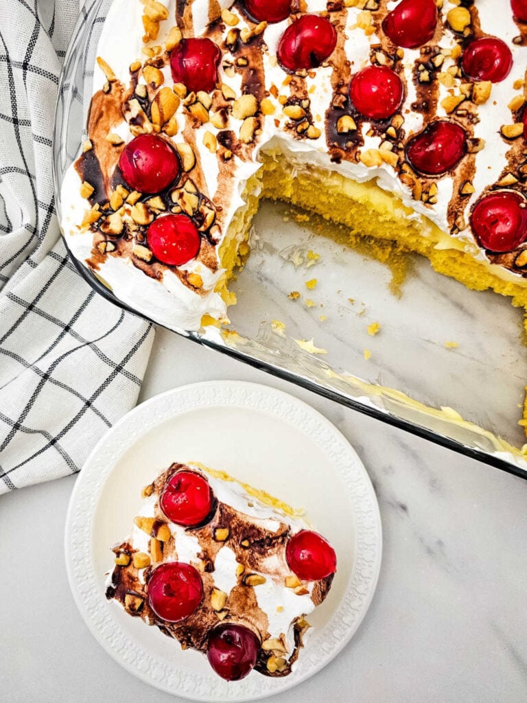 Banana split cake