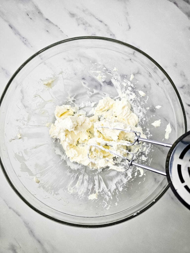 Banana split cake process 4