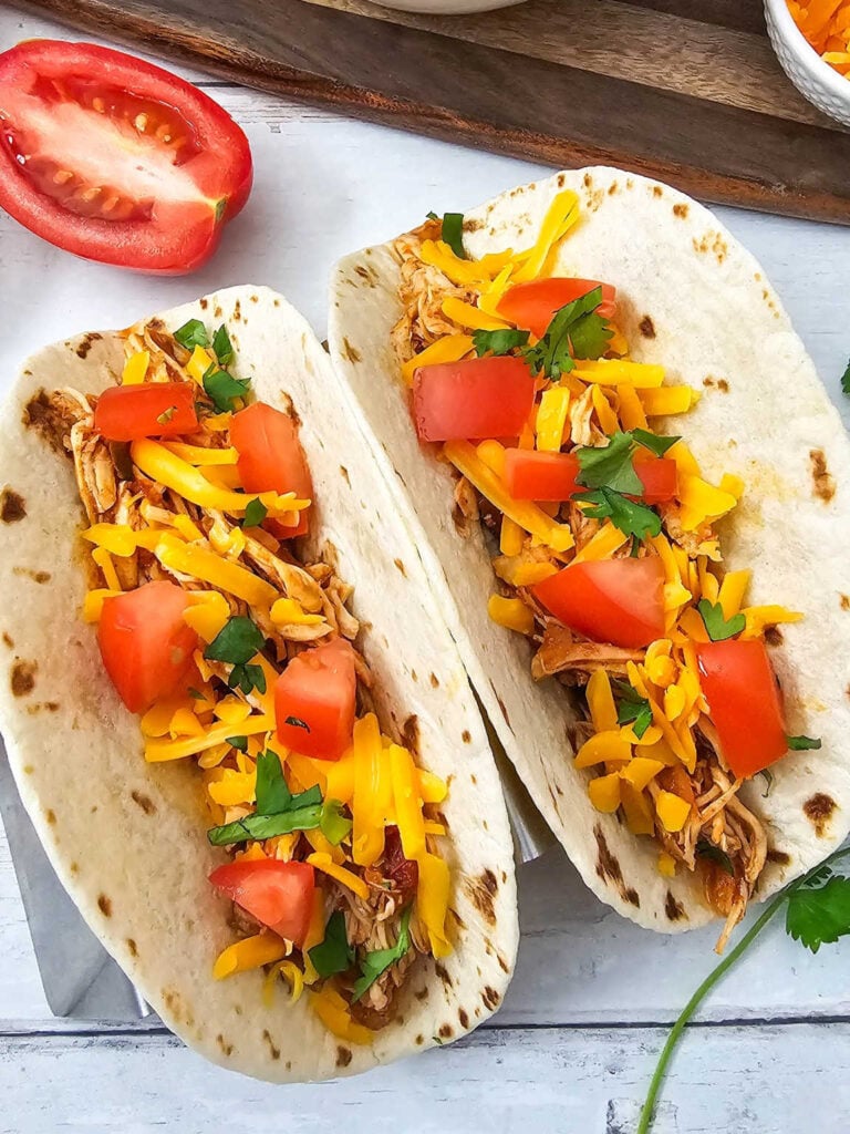 Crockpot salsa chicken tacos