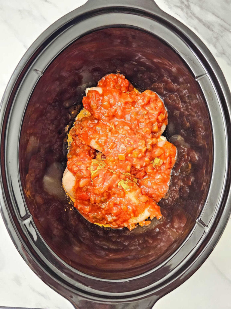 Crockpot salsa chicken tacos process 3