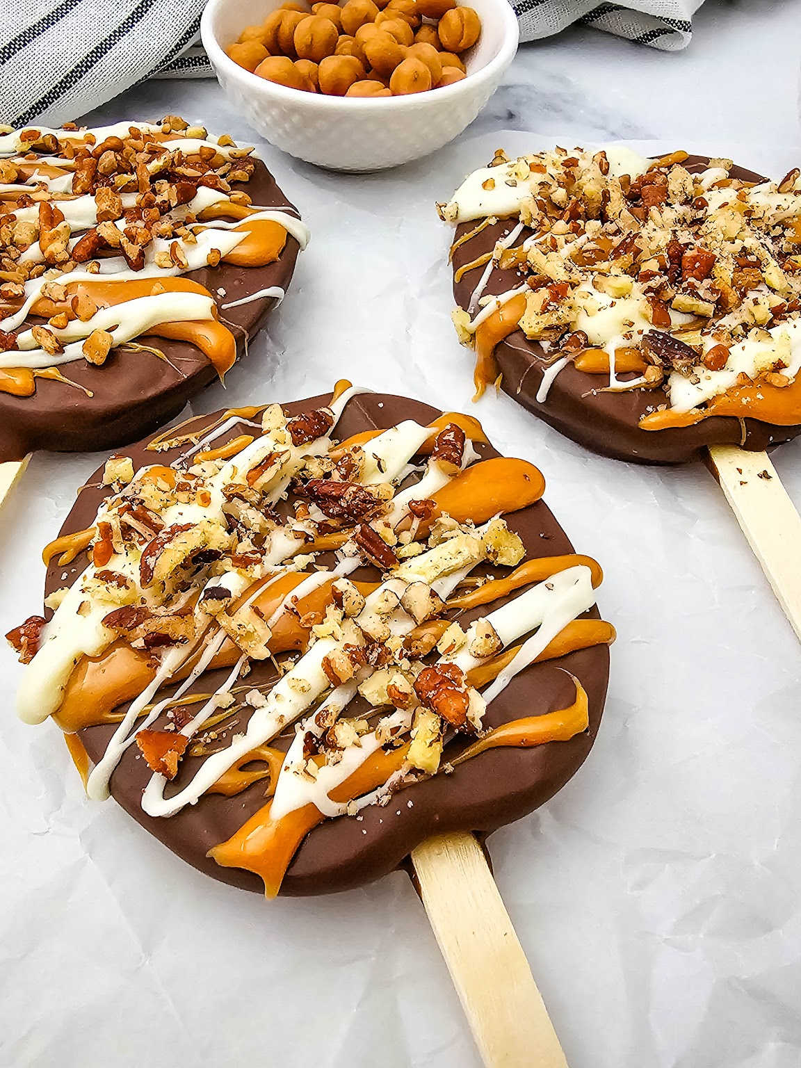 Chocolate Caramel Apple Slice Pops