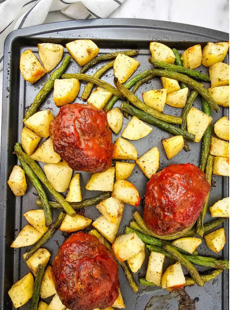 Sheet pan mini meatloaf and veggies