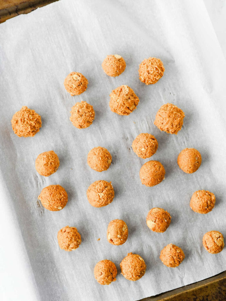 Pumpkin pie truffles process 5